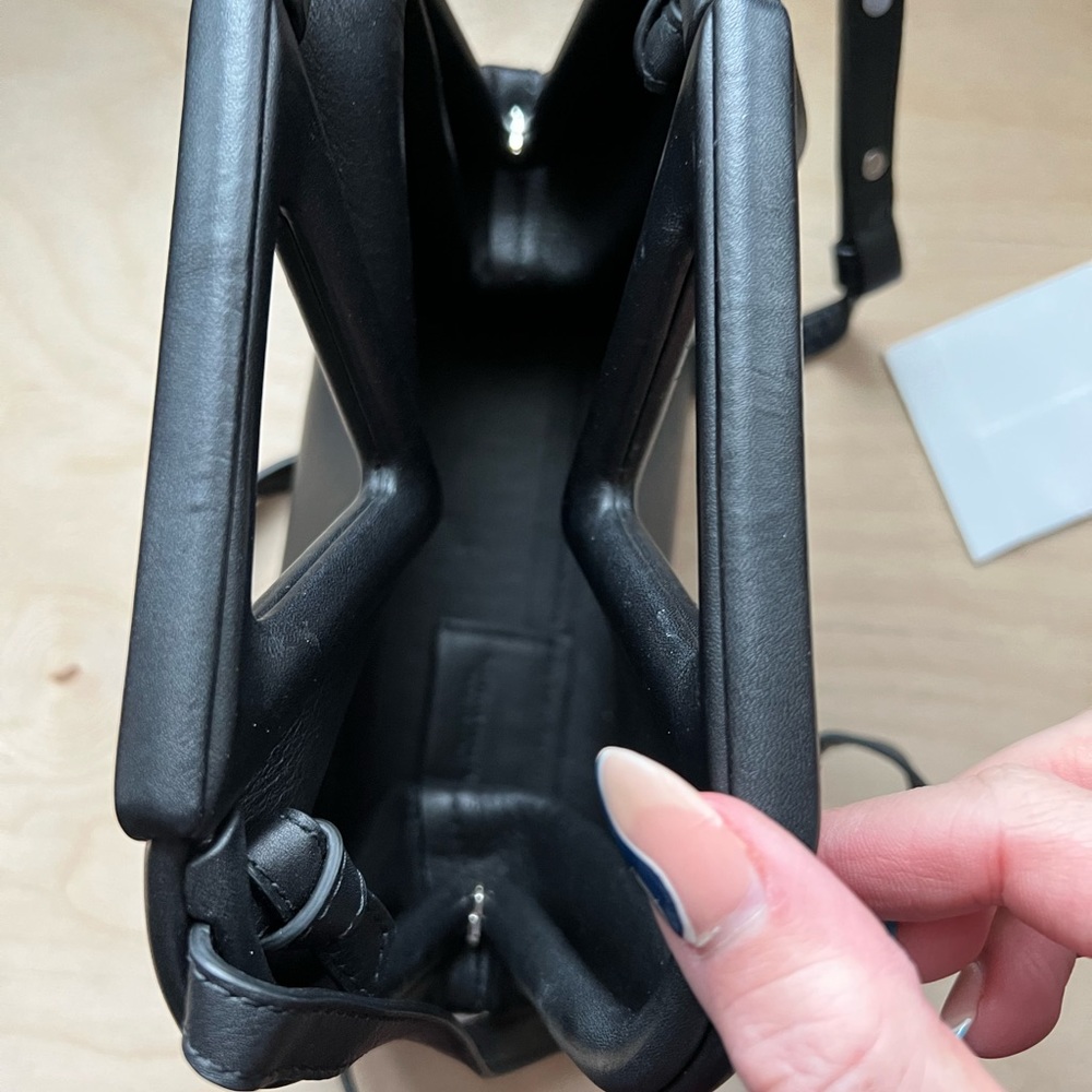 ✨SALE ✨Bottega Veneta Point bag ✨SALE ✨ - Picture 10 of 14